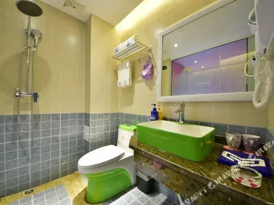 Yixin Theme Hotel