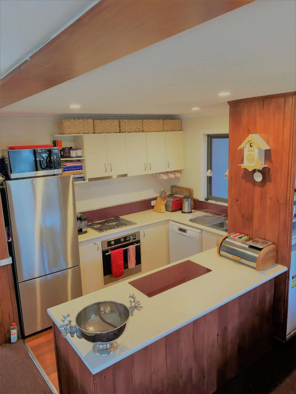 Mountain Retreat Suitable for 2 Families, Sleeps 8