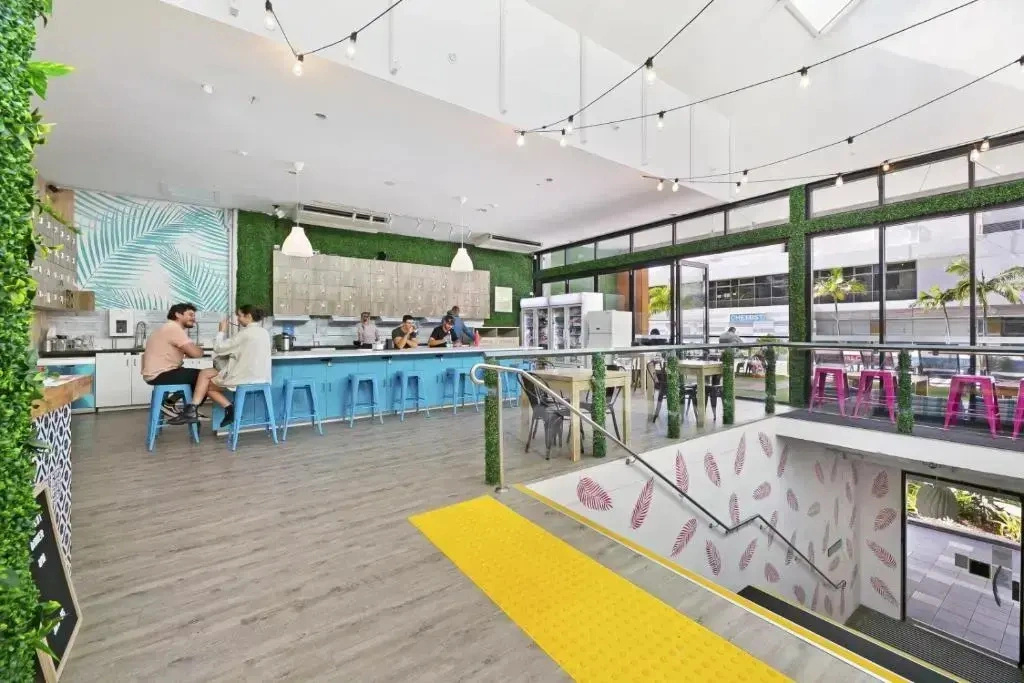 Tequila Sunrise Hostel Surfers Paradise