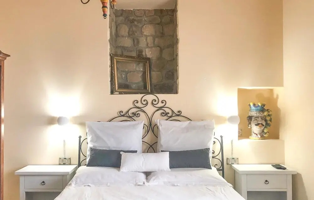 Stunning Home In Ficarra