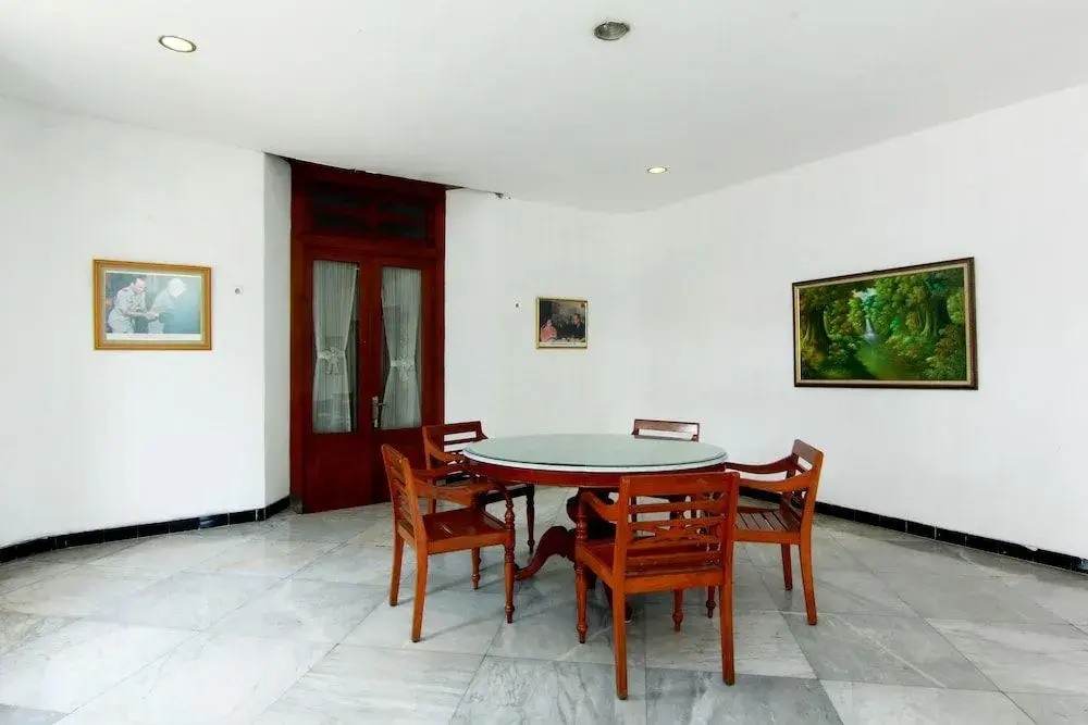 Hotel Limaran 1