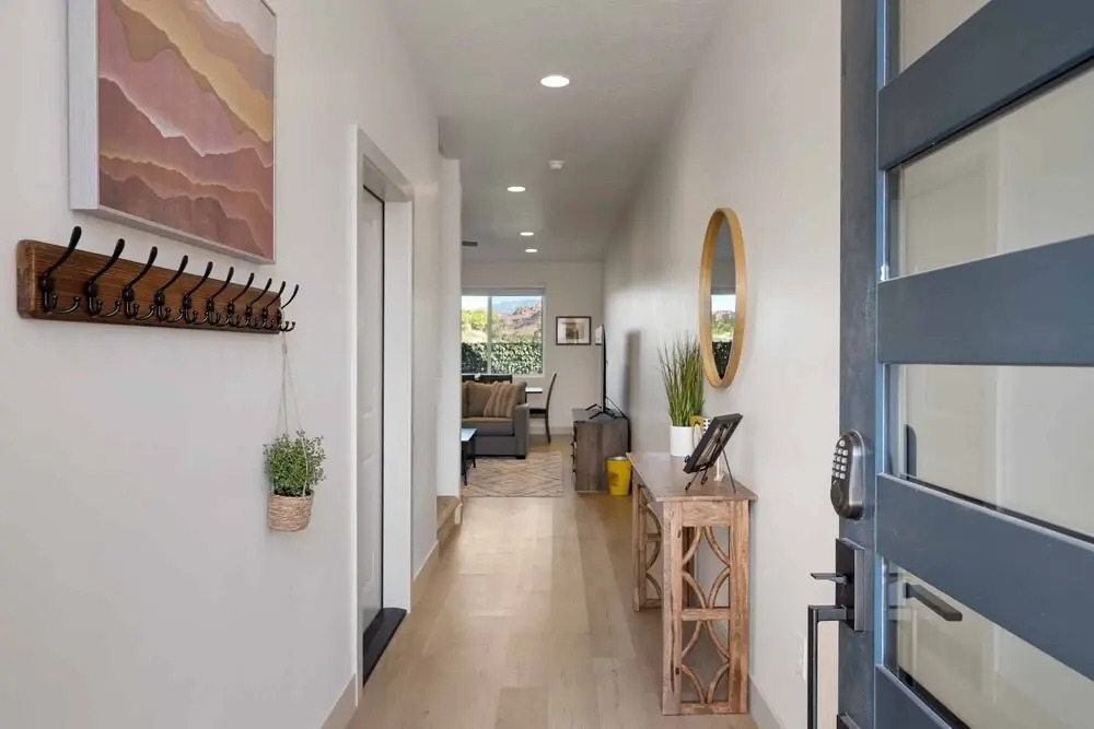 Hallser's Hive #4 3 Bedroom Townhouse