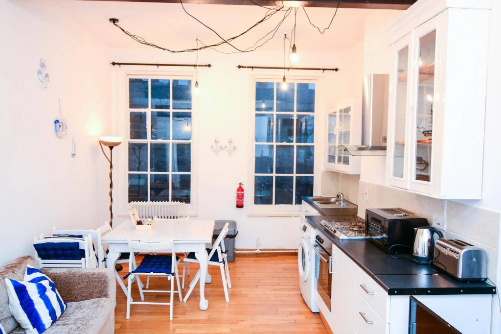 Apartment Wharf – Vintage Central London Apartment
