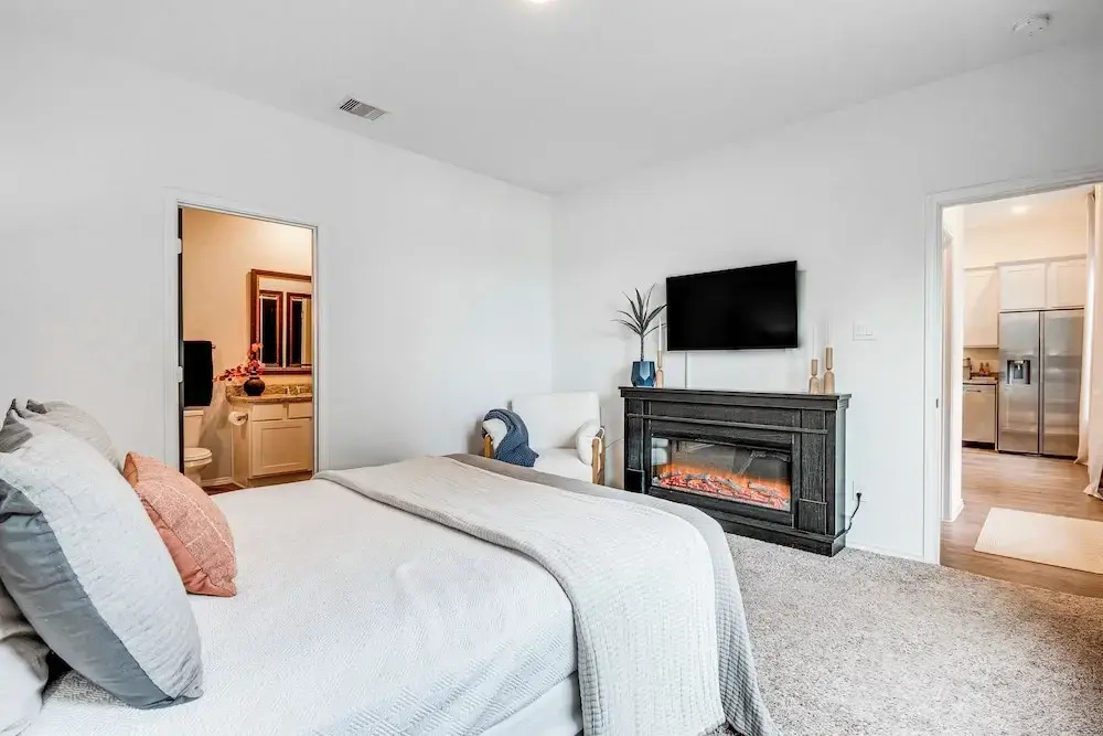 Montgomery Home w/ Pond Access, Fire Pit & More!
