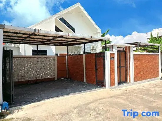 Yustien Homestay Jogja 3 Bedroom - Entire House