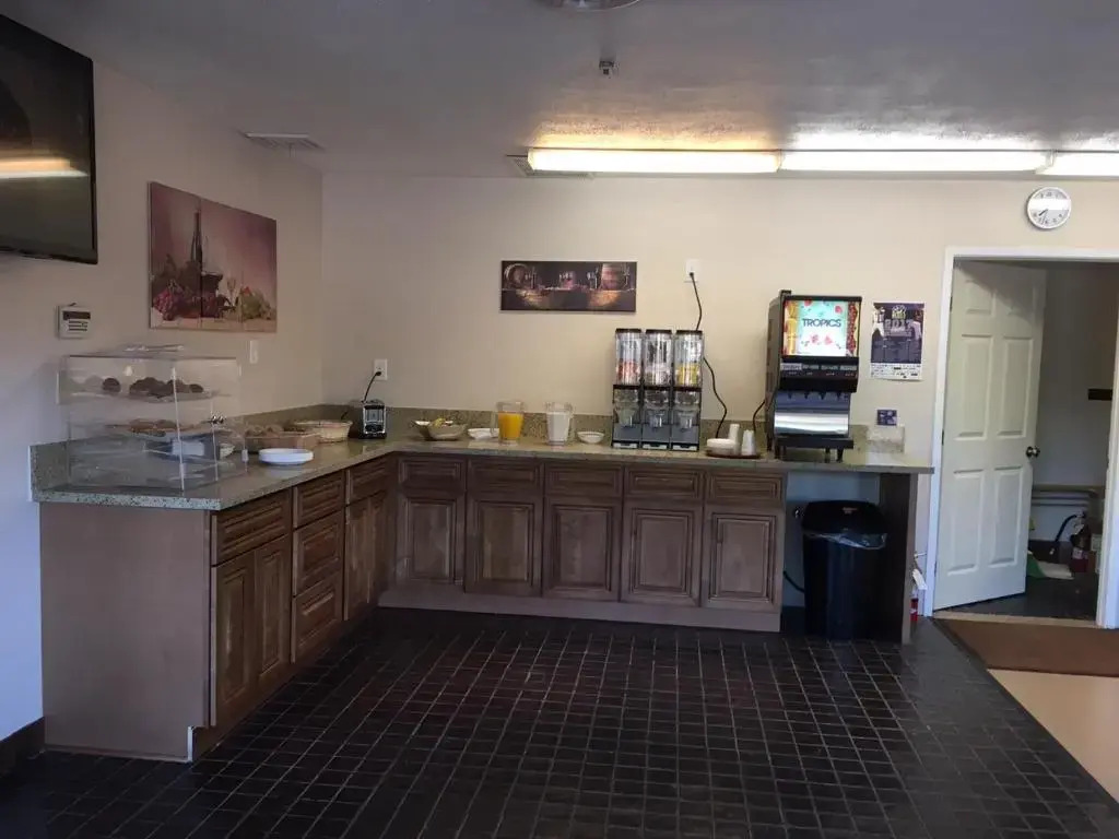 Vino Inn & Suites