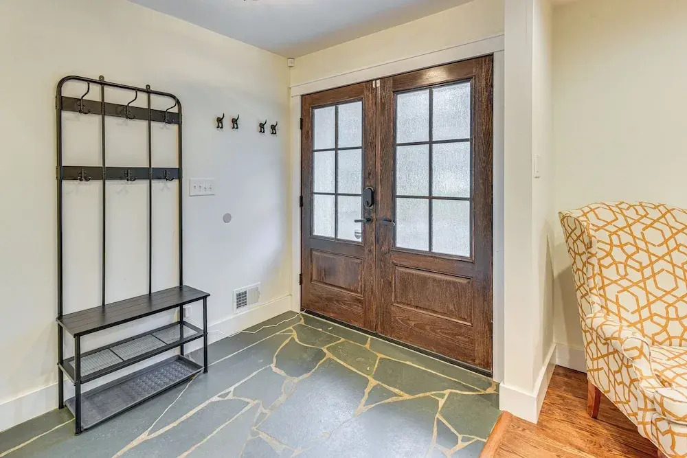 Dog-friendly Yard, 5 Mi to Uptown: Charlotte Home