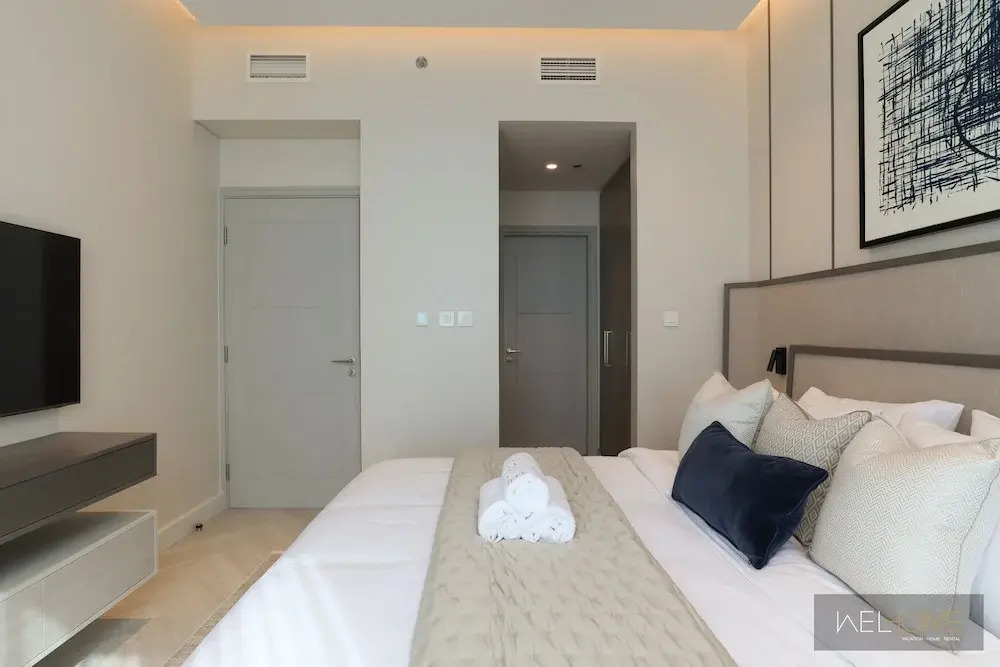 WelHome - Luxurious 2BR Apt in Forte T1 Downtown