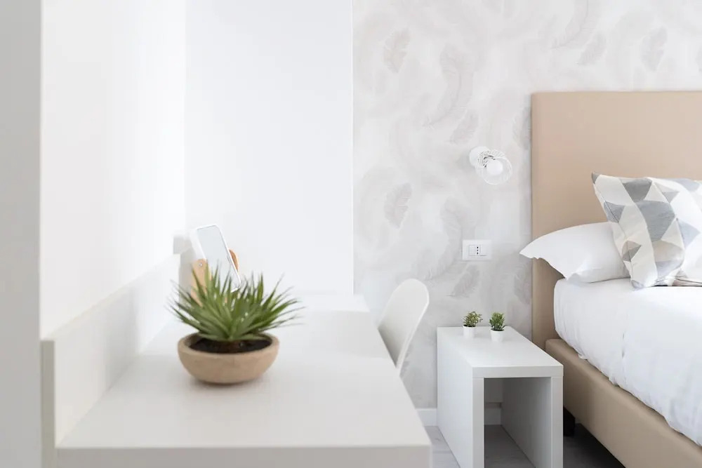 White Gioberti Apartments