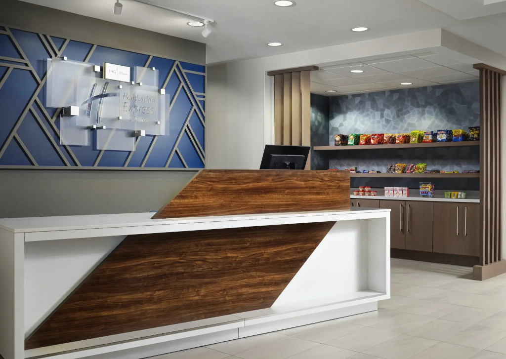Holiday Inn Express Hotel & Suites Peru - Lasalle Area by IHG
