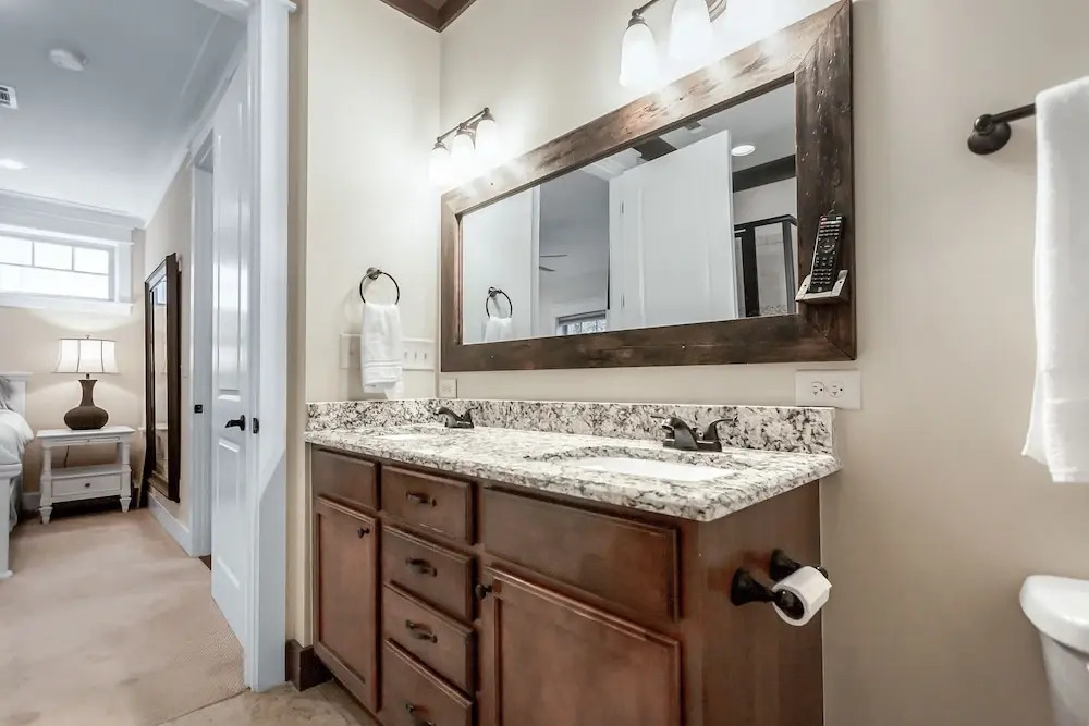 Cottages at Eastern Lake - 4 Br Home