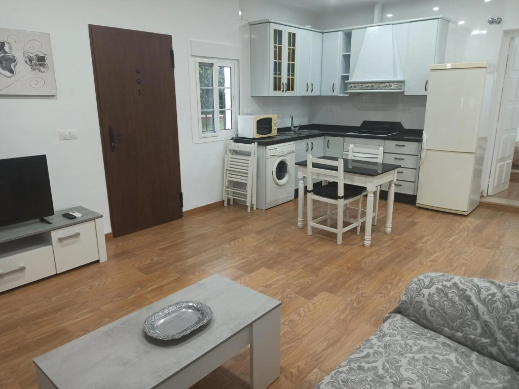 A Estrenar Preciosa Suite-Céntrico-Con Jardín y Porche