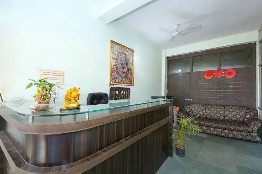 OYO 29188 Hotel Sai Palace