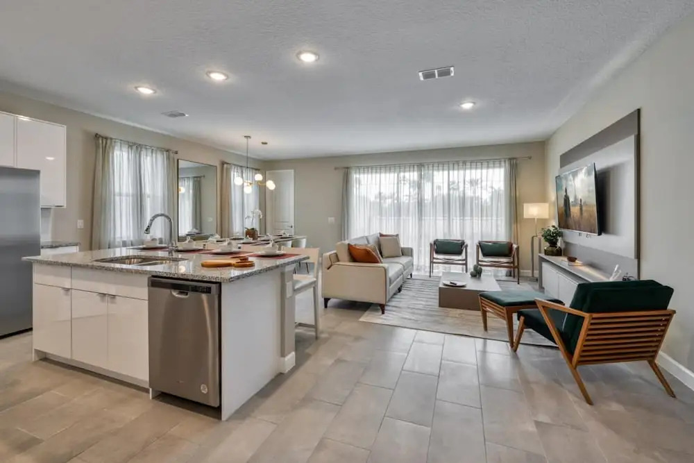 Luxury 5 Bedroom Home 10 Minutes From Disney