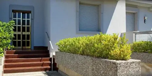 Cesari Home
