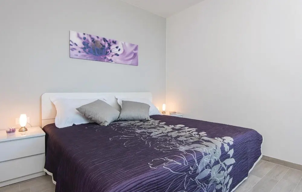 Awesome Home in Sreser with Hot Tub, WiFi & 4 Bedrooms