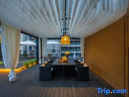 Xinzhou Huajianji Homestay (Kailai Xinyue Shopping Plaza)