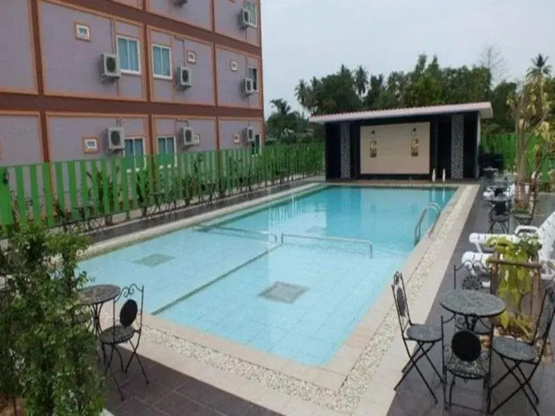Thanasiri Hotel and Resort