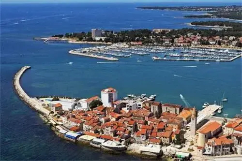 Seafront Apartment Jadri