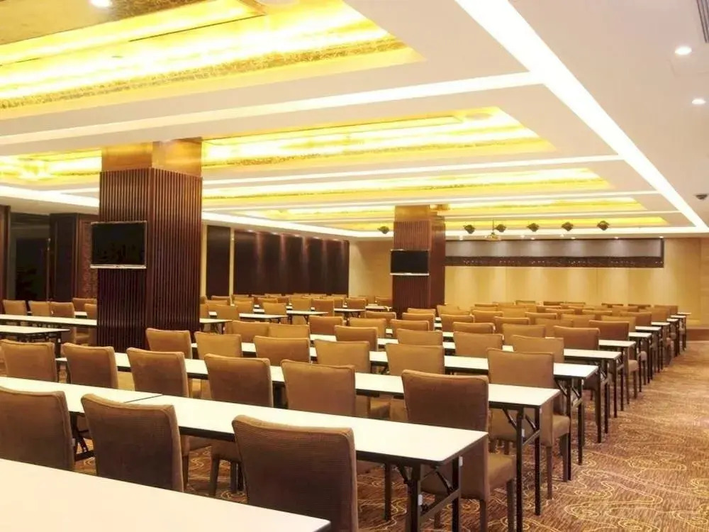 Baisheng Hotel