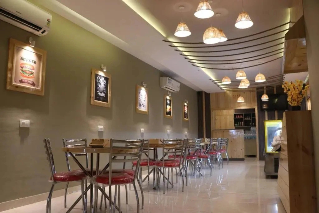 Hotel Platina Derabassi