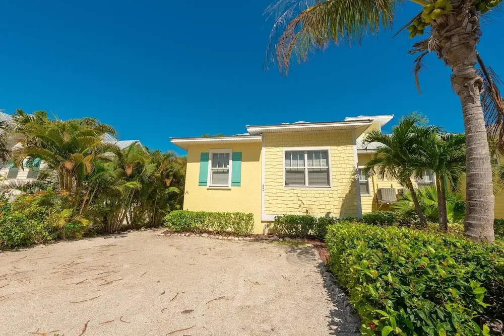 Hawaiian Tide Apartment 3