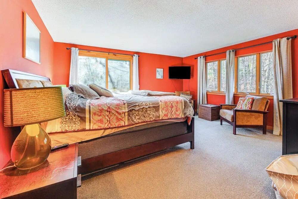 Walk to Mt Snow: Cozy West Dover Condo