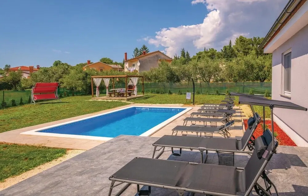 Stunning Home In Pula