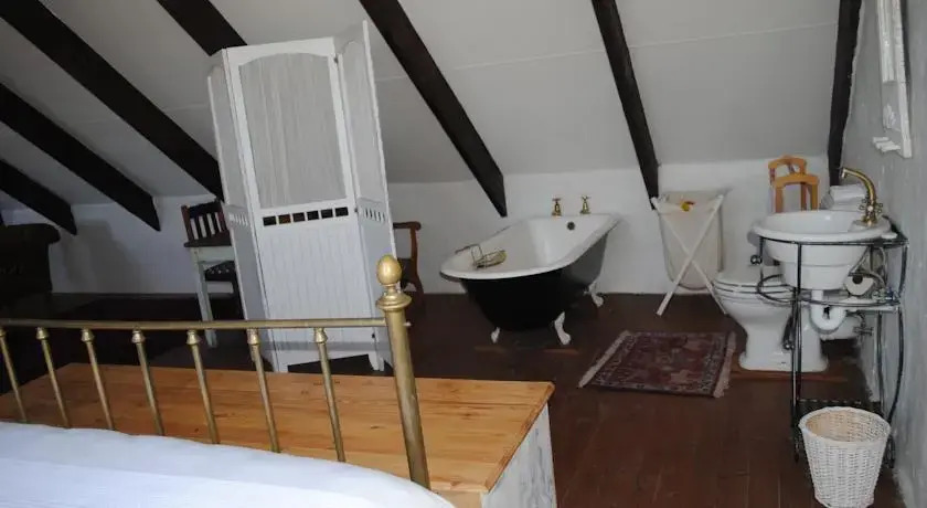 Gonana Studios & Villa
