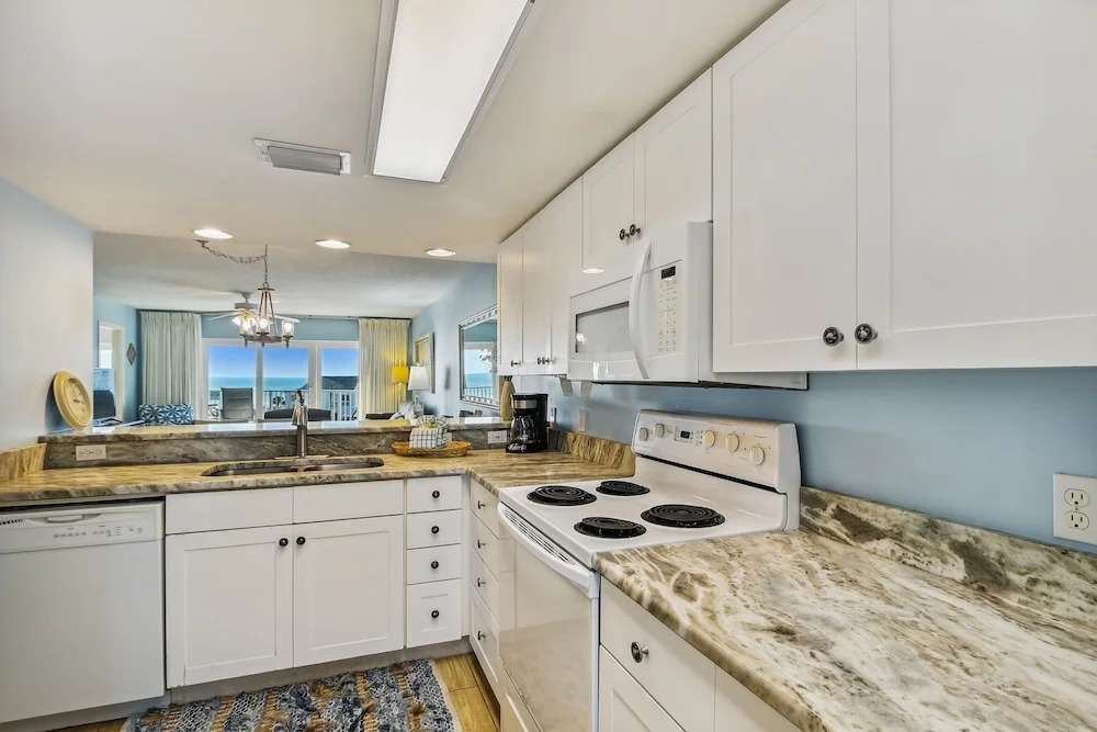 Seacrest 502 is a 2 BR Gulf Front on Okaloosa Island by RedAwning