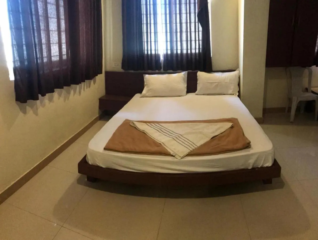 STAYMAKER Bright Palace Residency