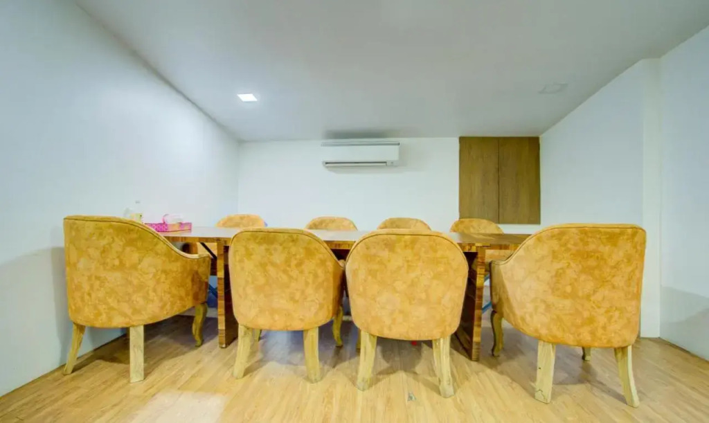 FabHotel Elvis Inn - Nr Mumbai International Airport