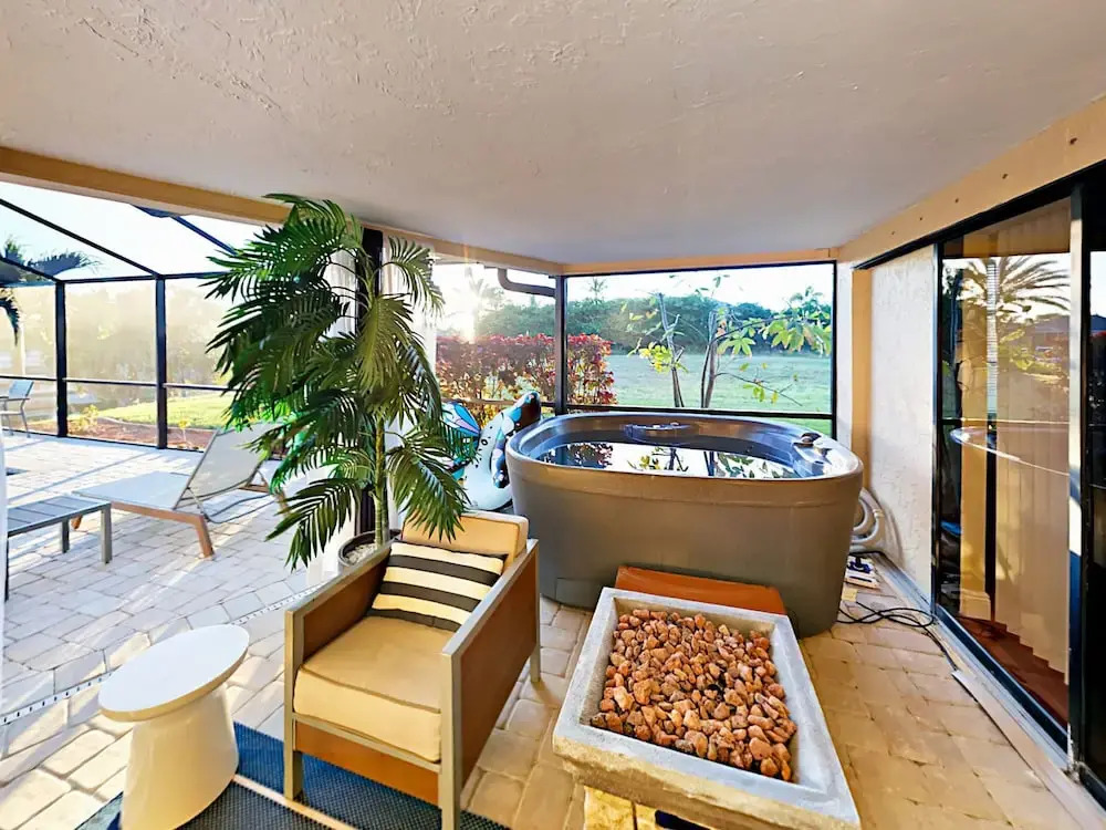 Tequila Canal - 3 Br Home