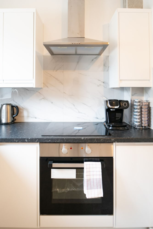 LUX 2bdr Flat Near LTN Airport City Centre