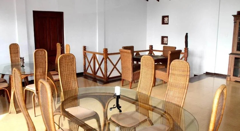 Solomon Beach Hotel