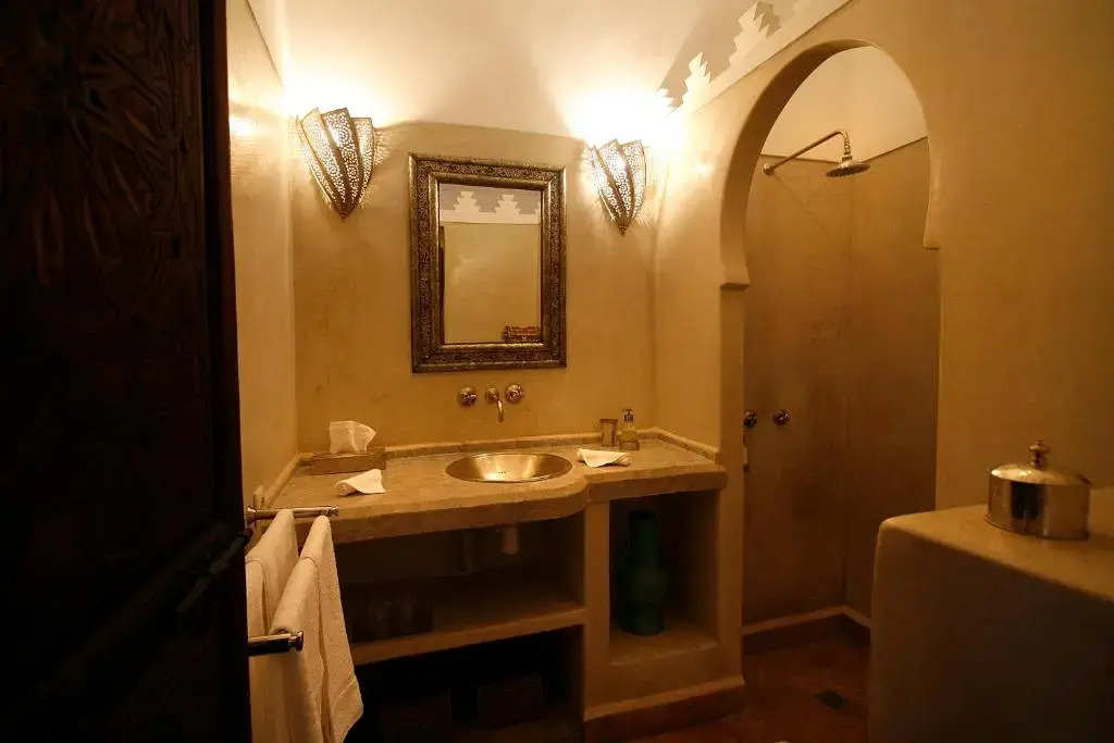 Riad Assakina