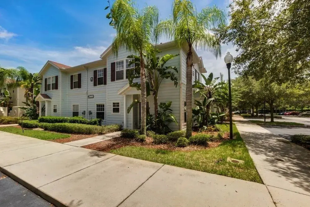 Amazing 4 Bedrooms Townhome 2402