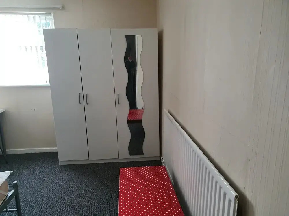 9 Vernon Close Serviced Holiday Home