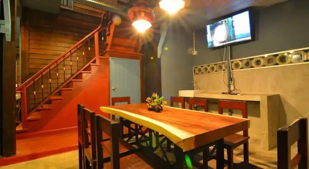 La Moon Hostel