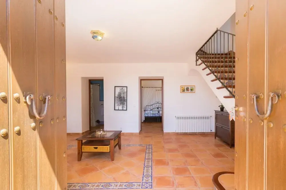 Can Revell villa with Pool & Jacuzzi