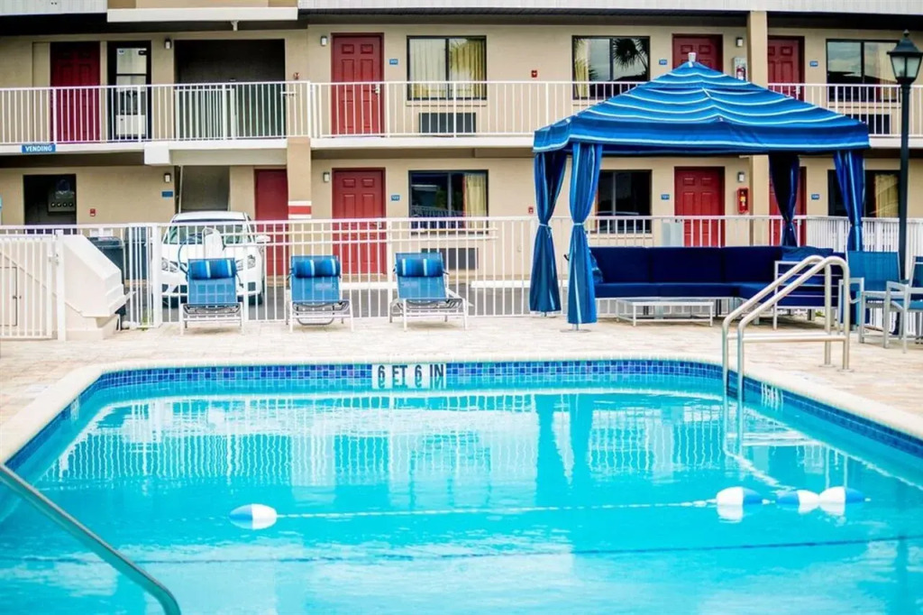 Hotel South Tampa & Suites