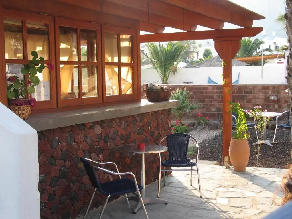 5bedroom villa in perissa beach