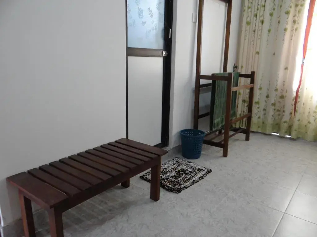 Kumudu Holiday Home