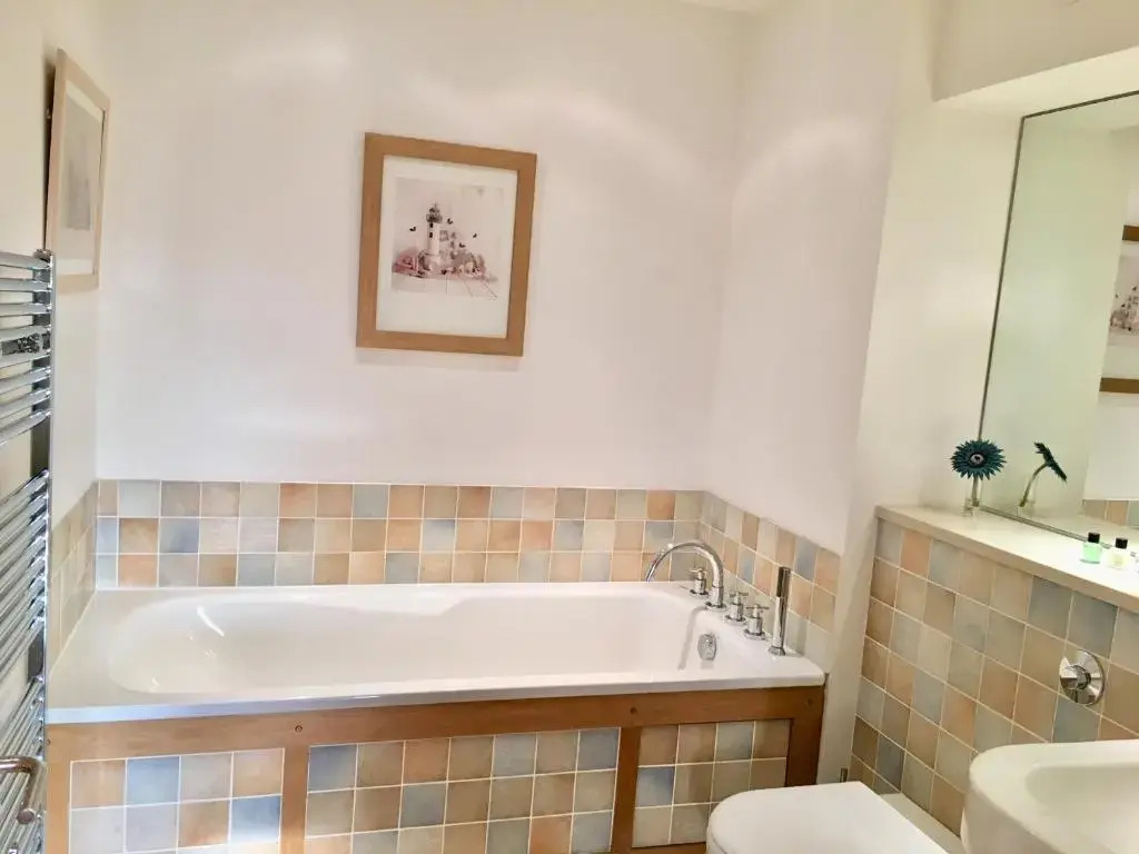 301 Riverview Apartment