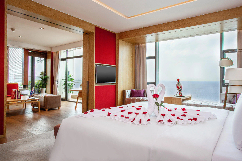 Hotel Indigo Dali Erhai by IHG