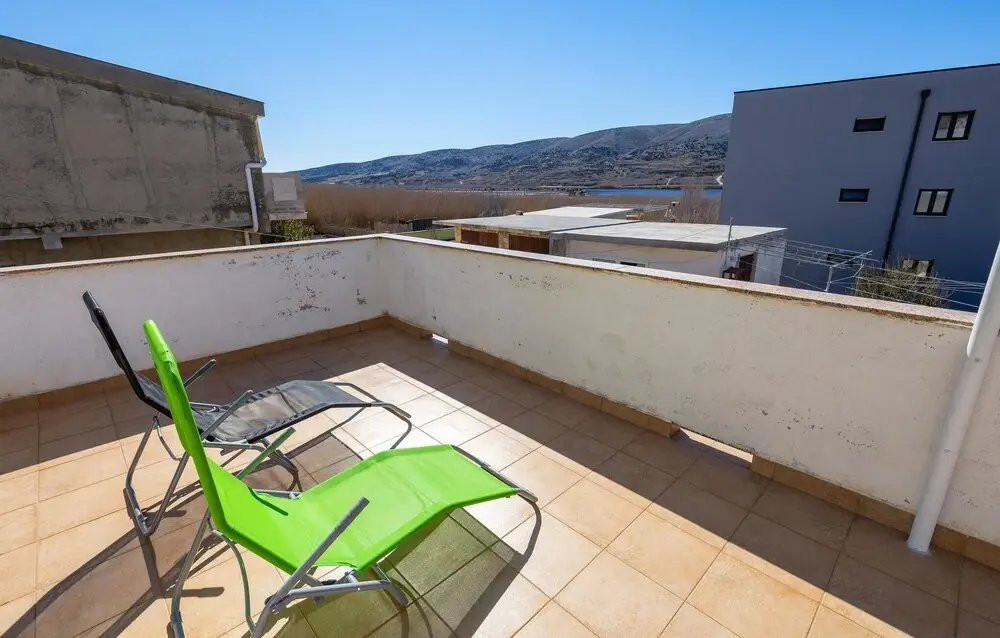 Awesome Apartment in Pag With Wifi and 3 Bedrooms