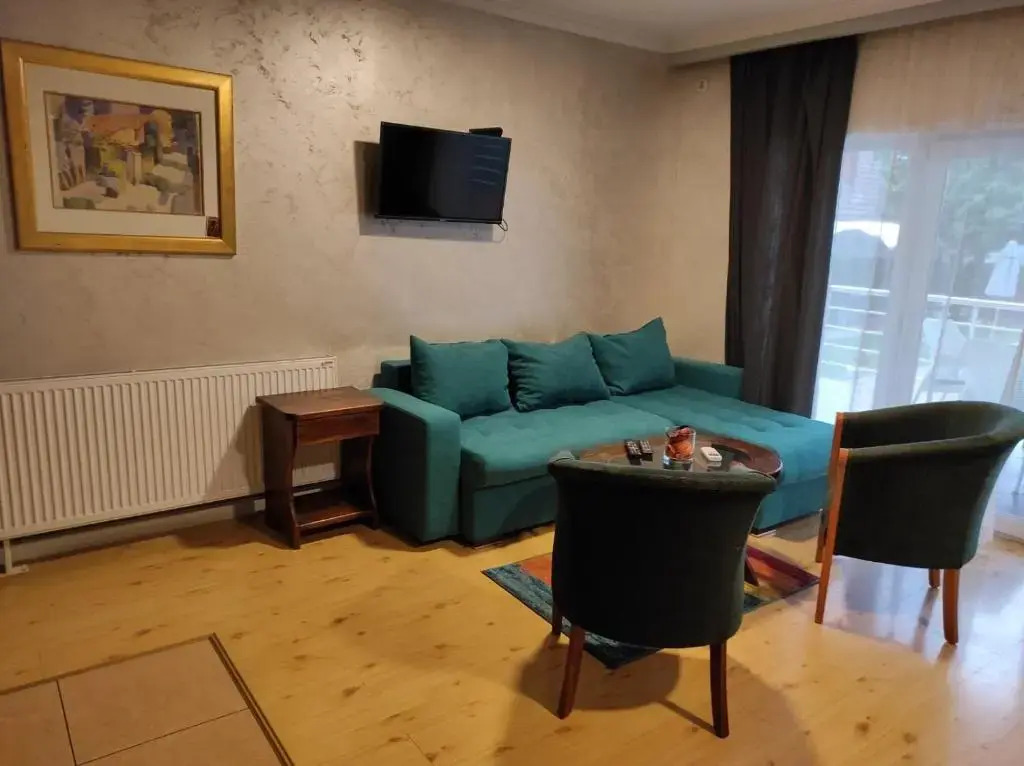 Vila Mila Riverside Apartments