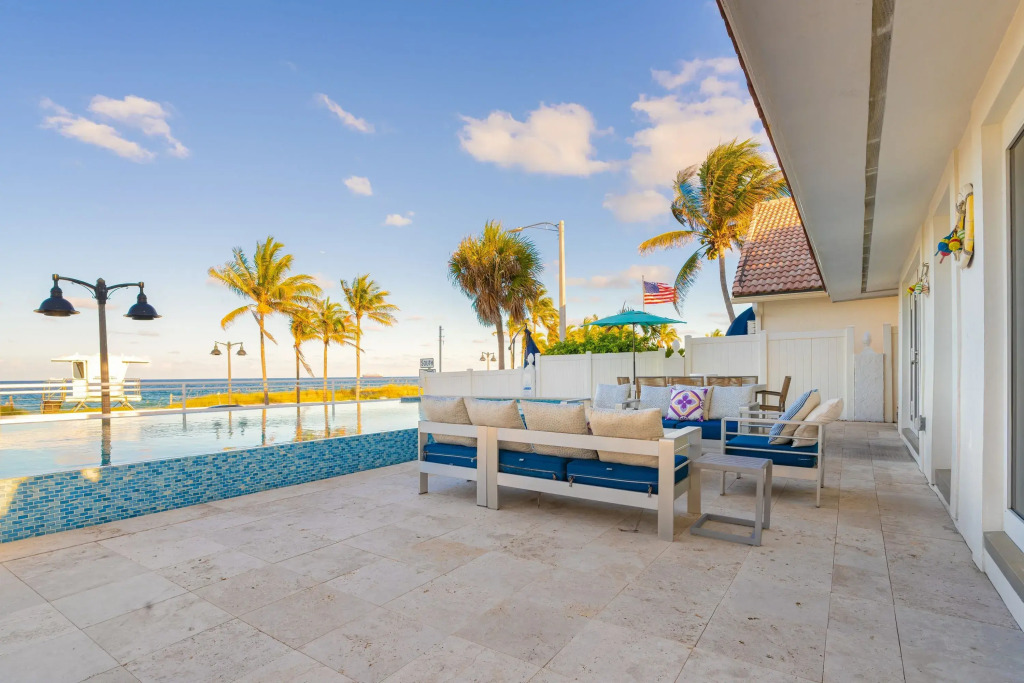 Rate Discounts! Beachside Home, Pool + Ocean Views Beach Haven by Avantstay