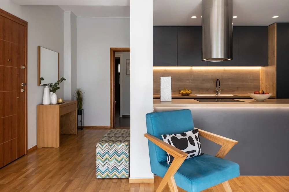 Spacious 3-bedroom Getaway With Balcony in Glyfada