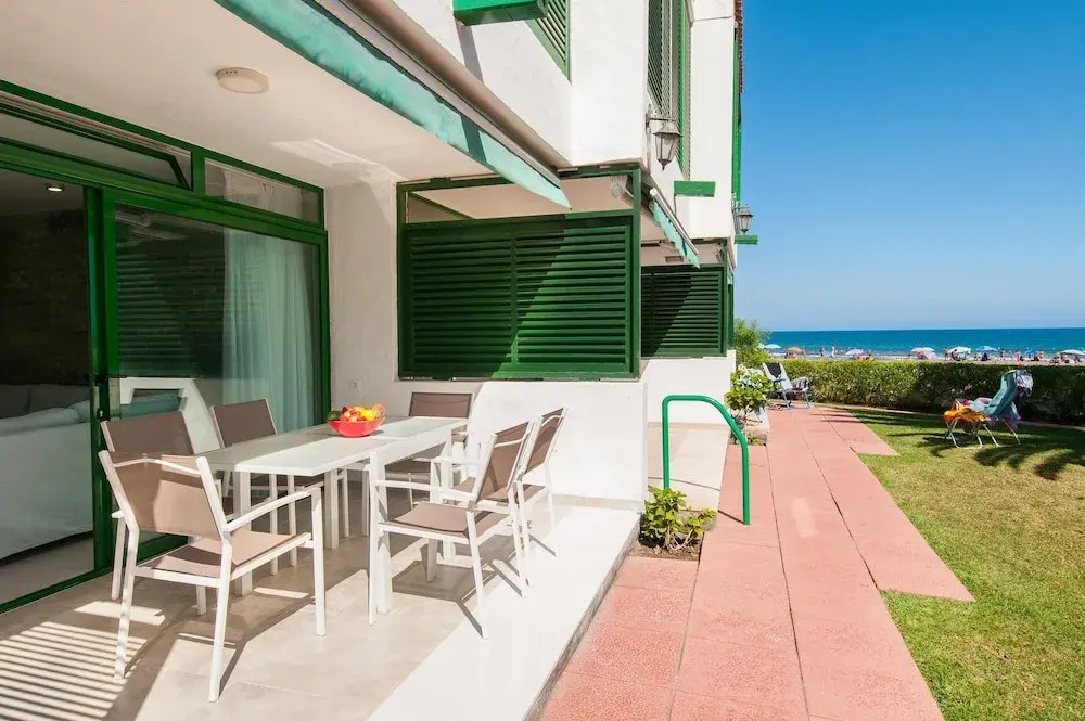Beachfront Apartment Las Burras FA03 by VillaGranCanaria